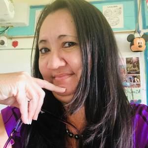 Meet your Posher, Monique.